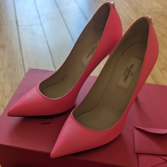 Valentino heels size 35 - Picture 3 of 8